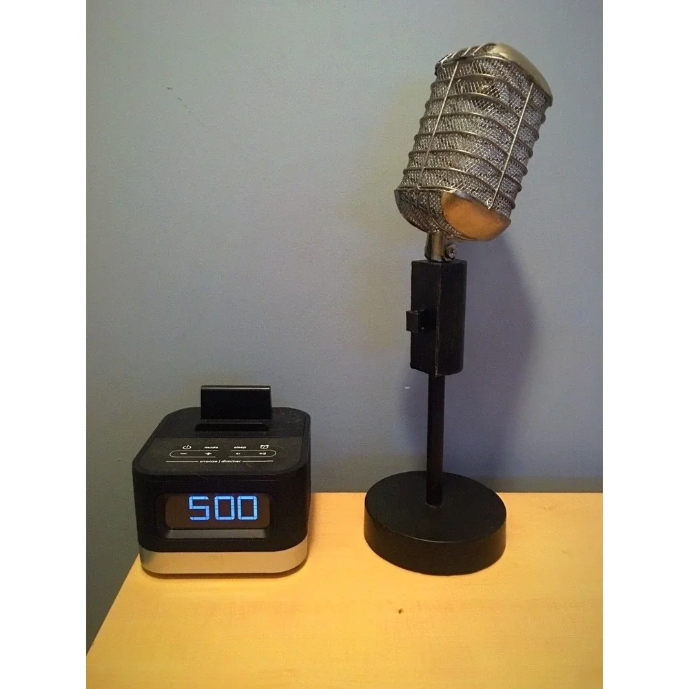 Vintage microphone light